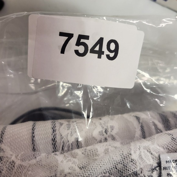 Catherines Womens Short Sleeve Lace Overlay Floral Top Size 2X White Artsy Event - Picture 11 of 11